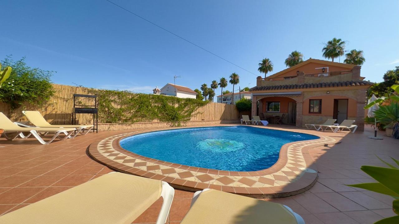 Chalet El Parral - Piscina Y Sala De Cine Malaga Exterior photo